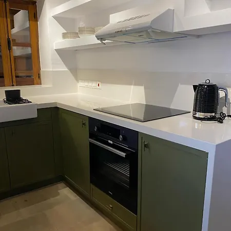 Spiti Urania Káthikasz