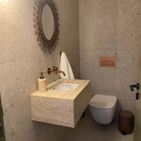 Spiti Urania Káthikasz