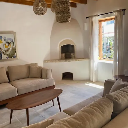 Spiti Urania Villa