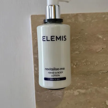 Spiti Urania Villa *