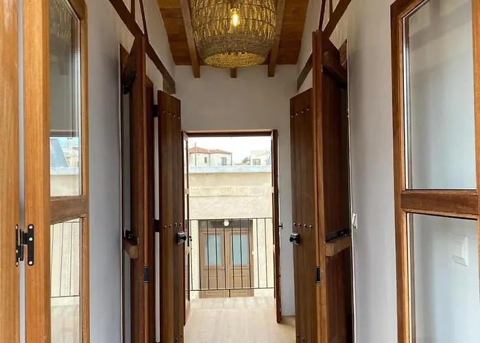 Spiti Urania Vilă Kathikas