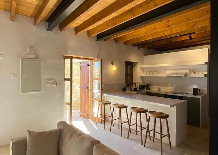 Spiti Urania Vilă Kathikas